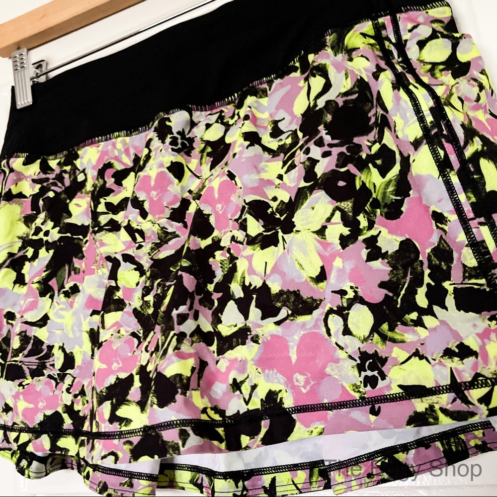 lululemon athletica | Pace Rival Mid-Rise Skirt Inflected Highlight Yellow Multi - Picture 2 of 8